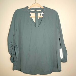 ACTIVE USA NWT Sage color High Neck Women's long sleeve SZ/LG